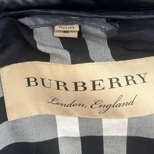 I’m selling a Burberry puffer jacket. Very nice, brand new.
